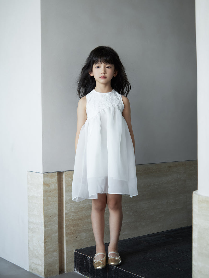 「Float」White pleated mist patchwork light dress